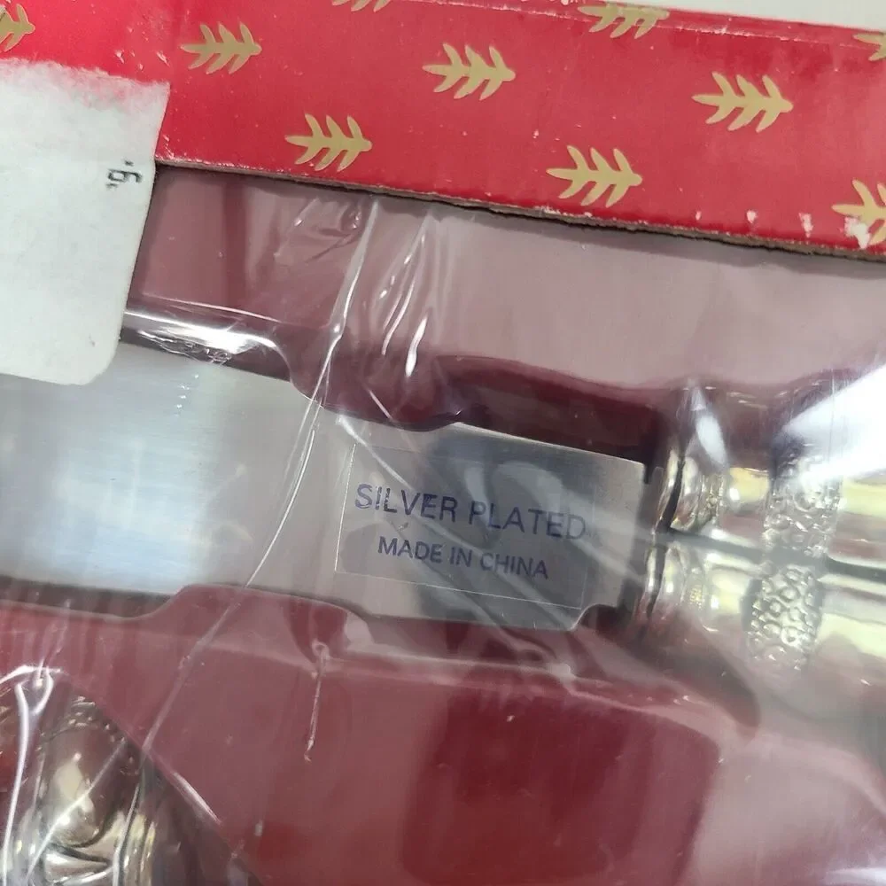 NEW Vintage 1998 Wallace Silversmiths Set Of 4 Spreaders‎ Silver Plated Santa's